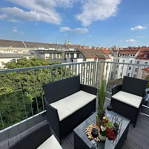 Contemporary With Stunning Views 20 Apartament